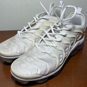 Nike White Men's Sneakers